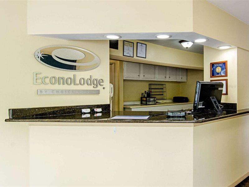 Econo Lodge Lynchburg Zewnętrze zdjęcie