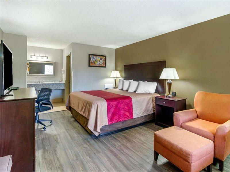 Econo Lodge Lynchburg Zewnętrze zdjęcie