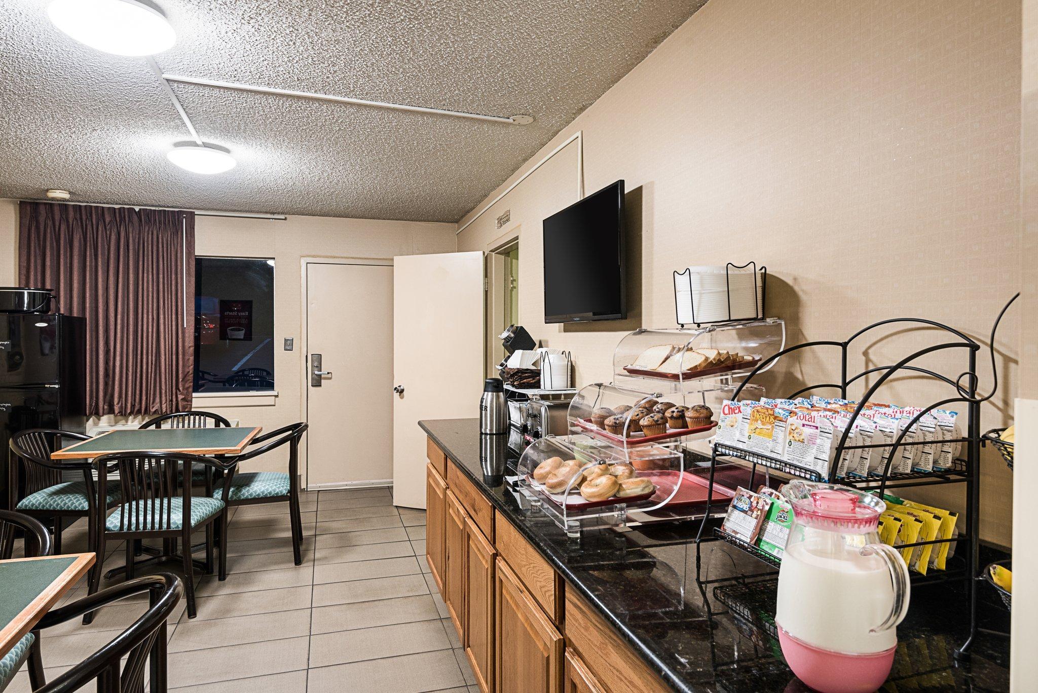 Econo Lodge Lynchburg Zewnętrze zdjęcie