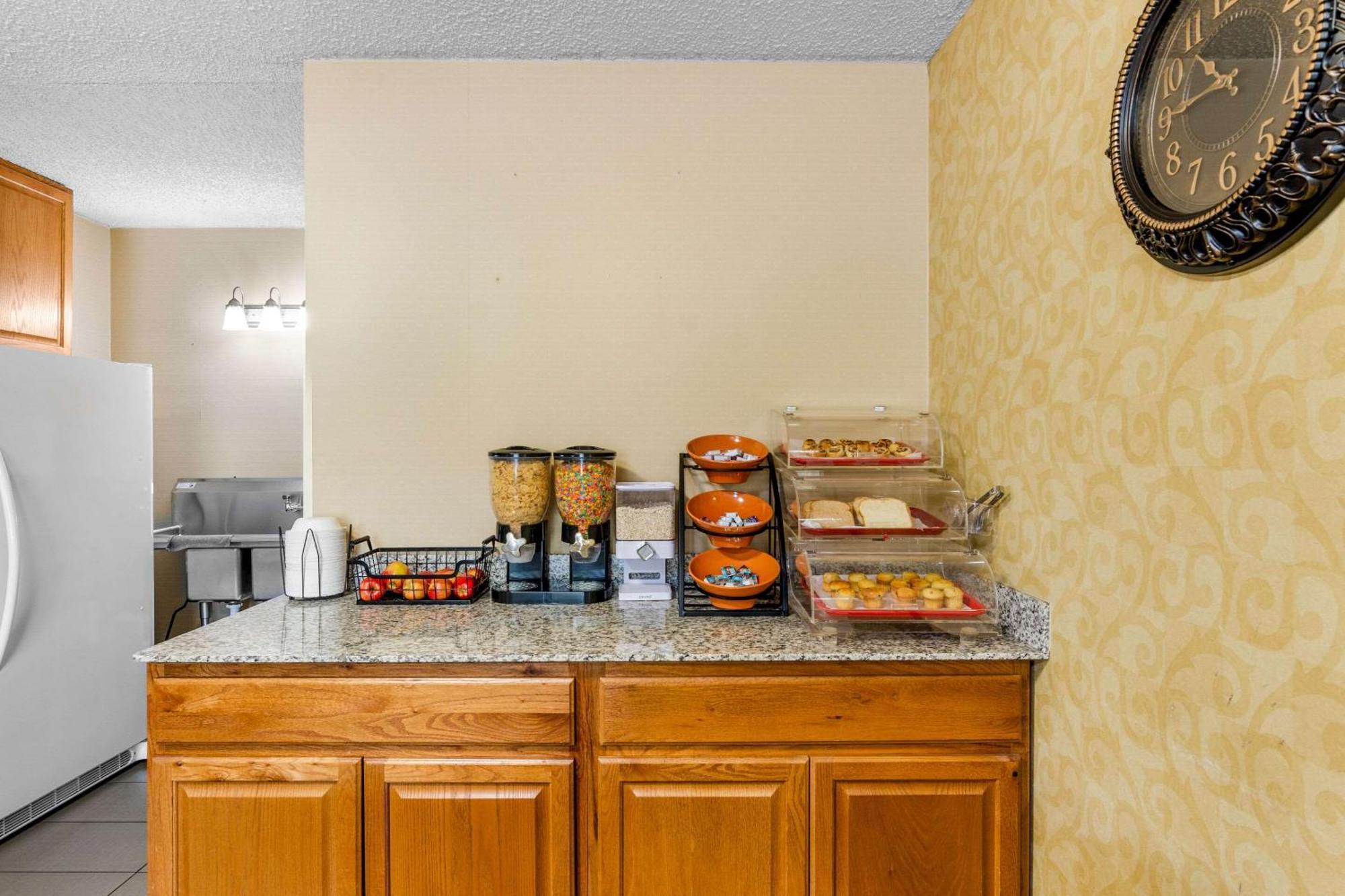 Econo Lodge Lynchburg Zewnętrze zdjęcie