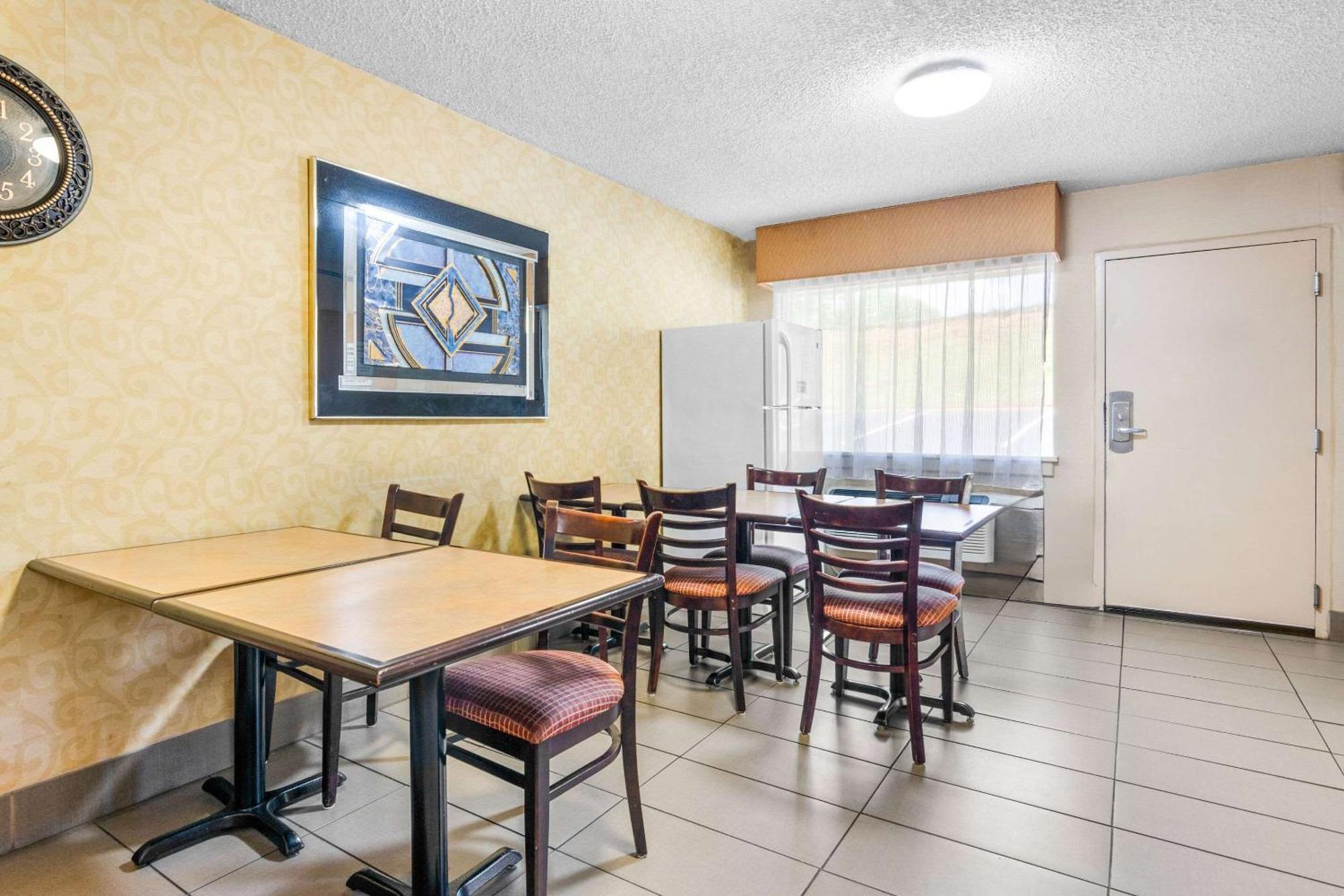 Econo Lodge Lynchburg Zewnętrze zdjęcie