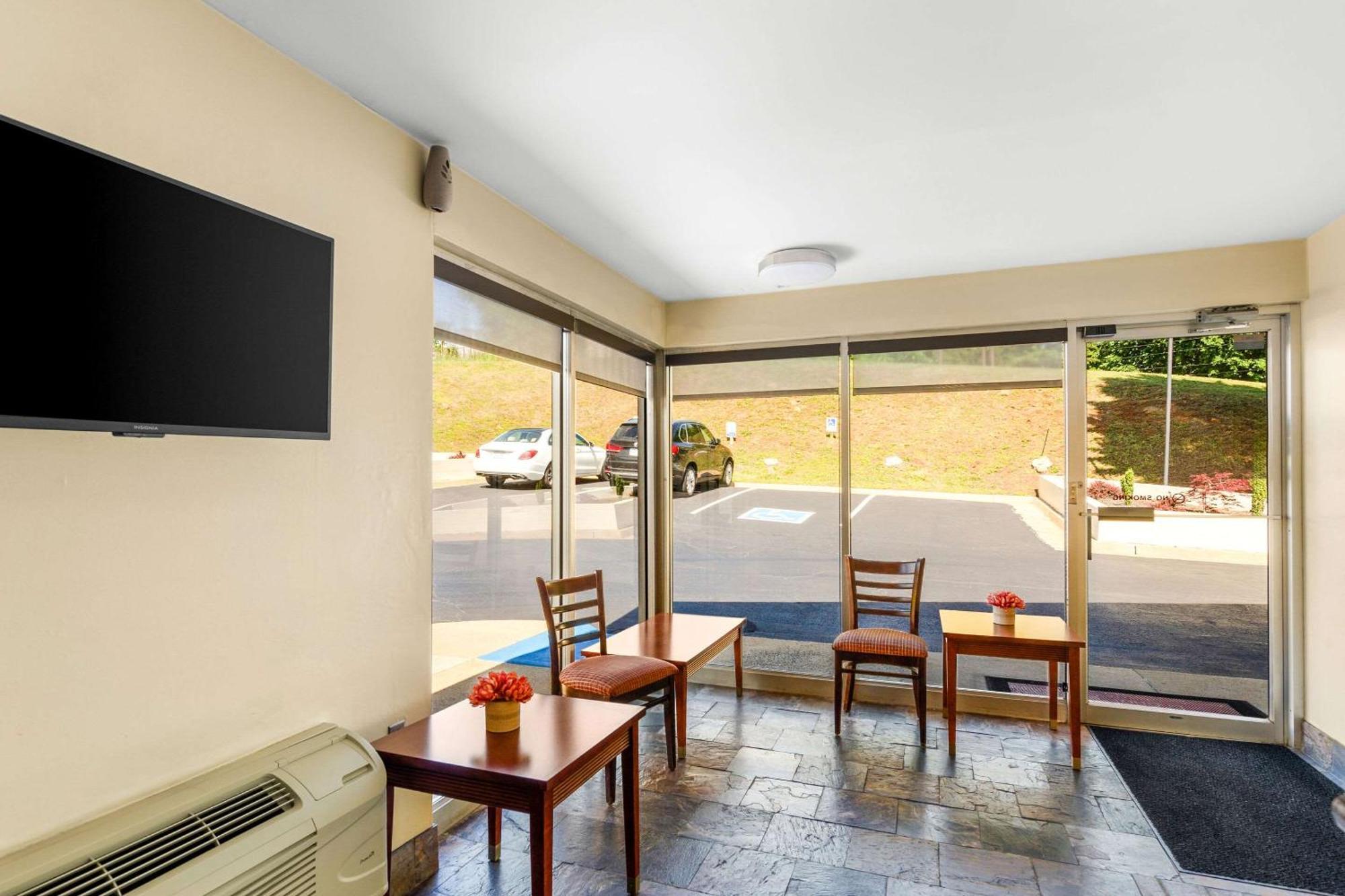 Econo Lodge Lynchburg Zewnętrze zdjęcie