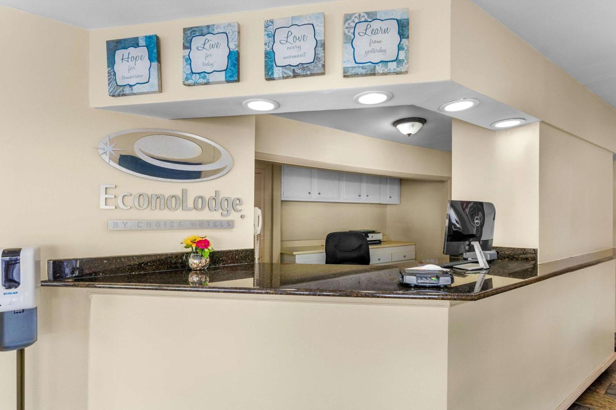 Econo Lodge Lynchburg Zewnętrze zdjęcie