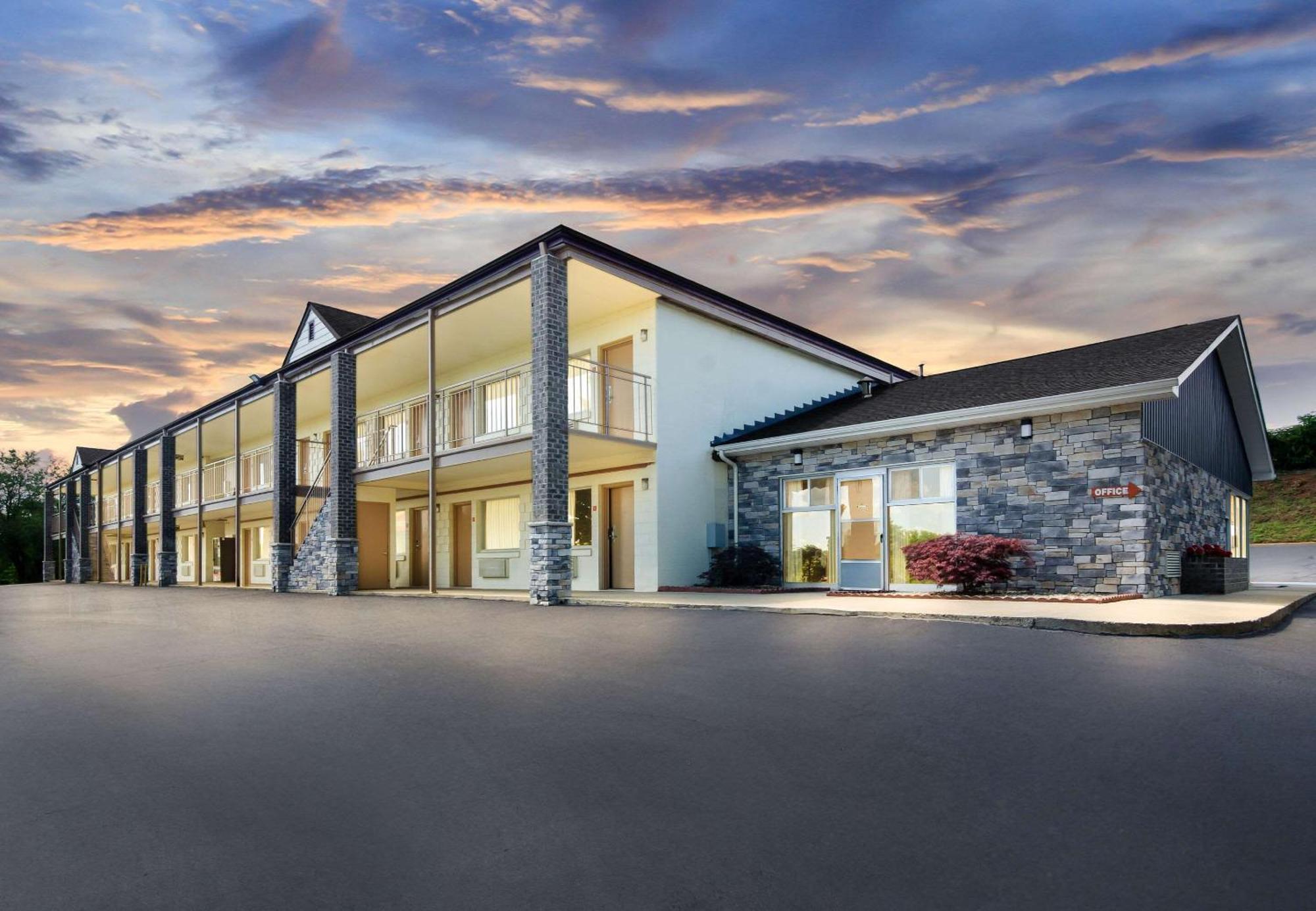 Econo Lodge Lynchburg Zewnętrze zdjęcie