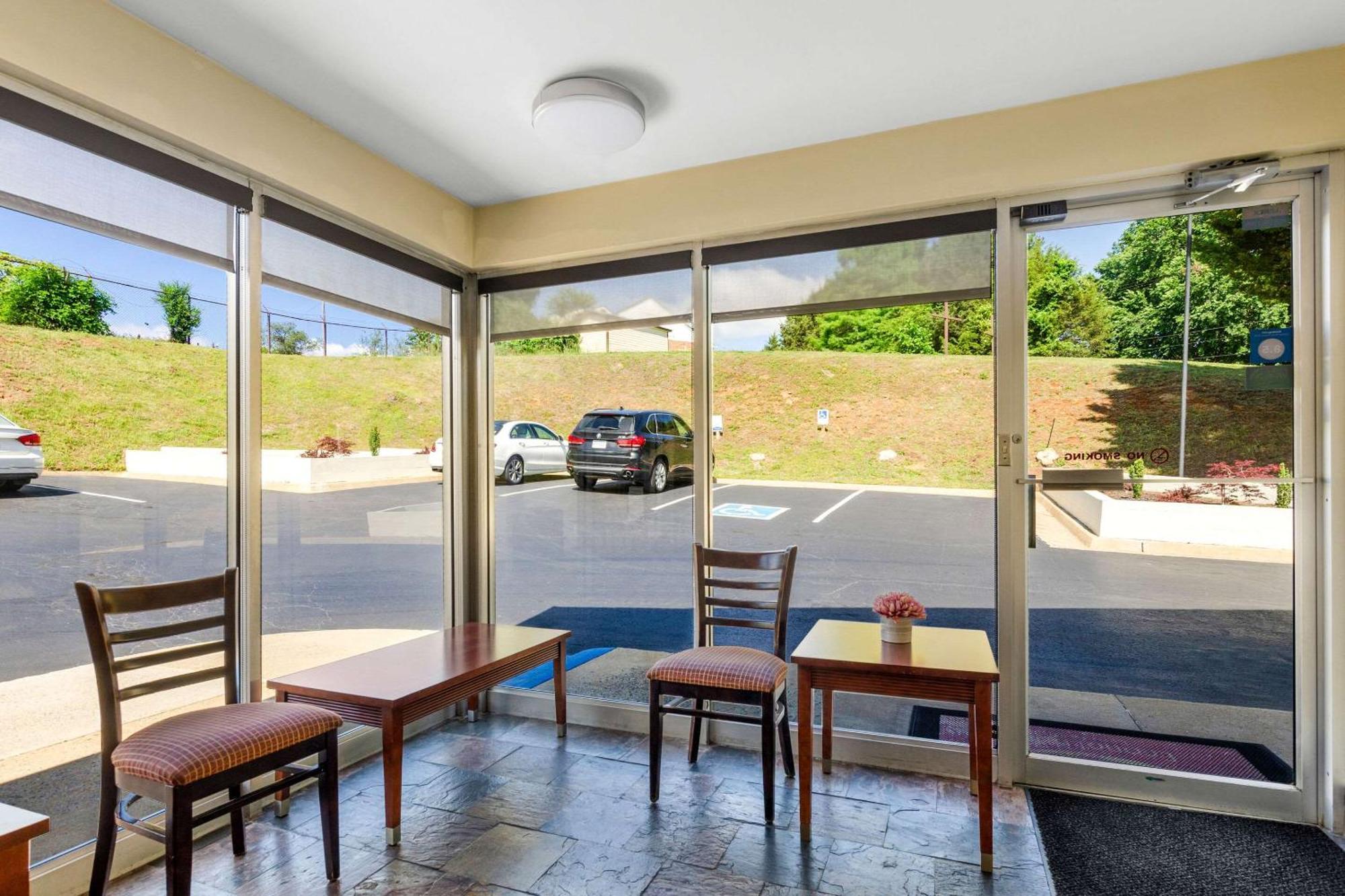 Econo Lodge Lynchburg Zewnętrze zdjęcie