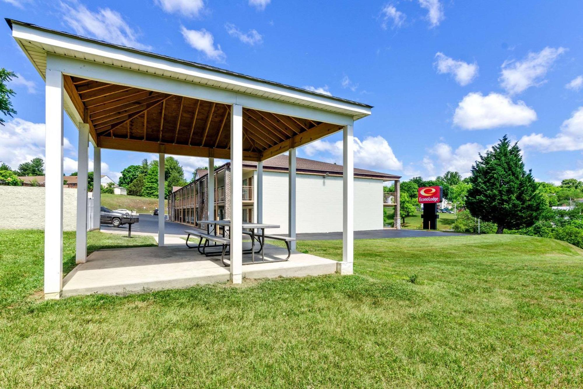 Econo Lodge Lynchburg Zewnętrze zdjęcie