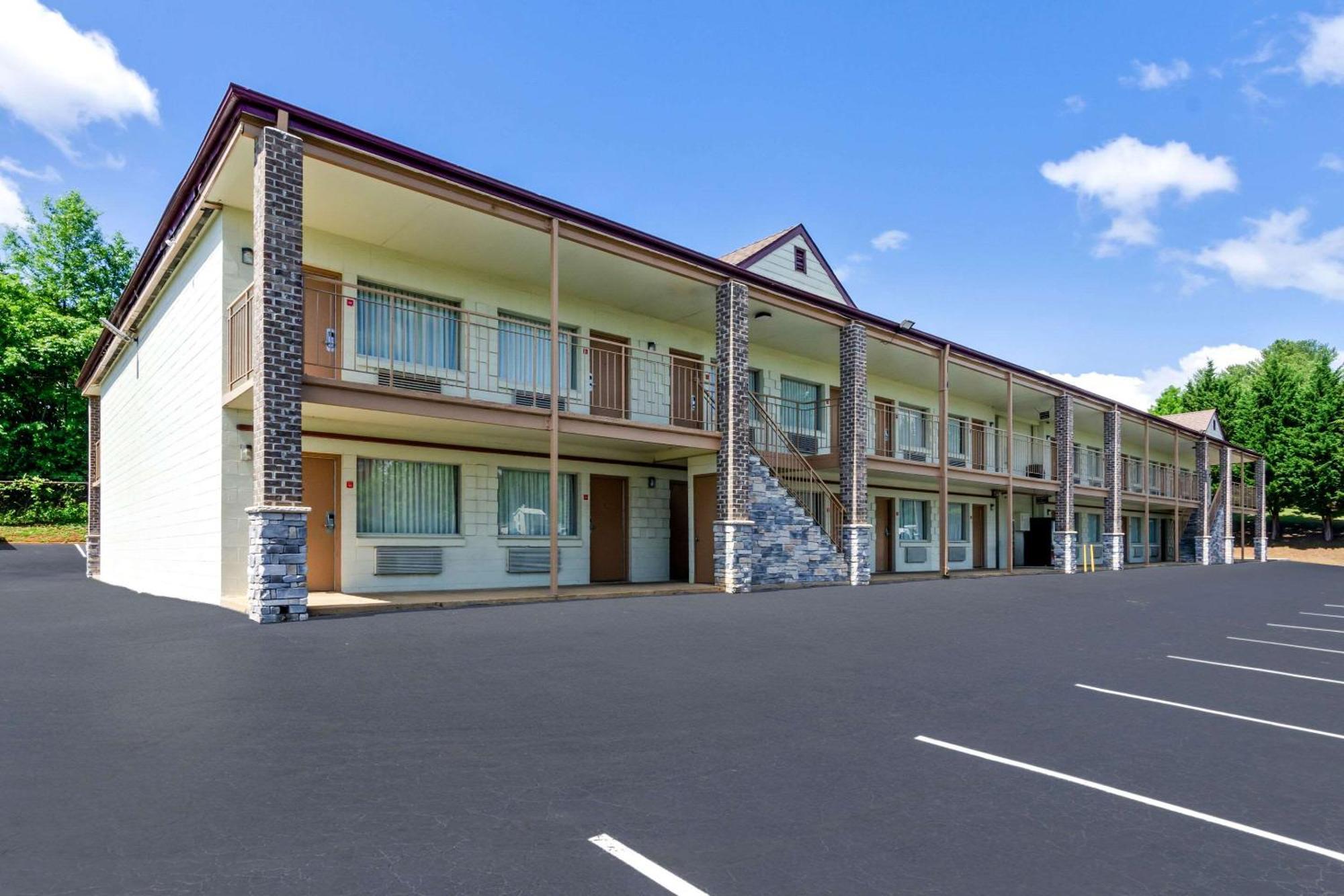 Econo Lodge Lynchburg Zewnętrze zdjęcie
