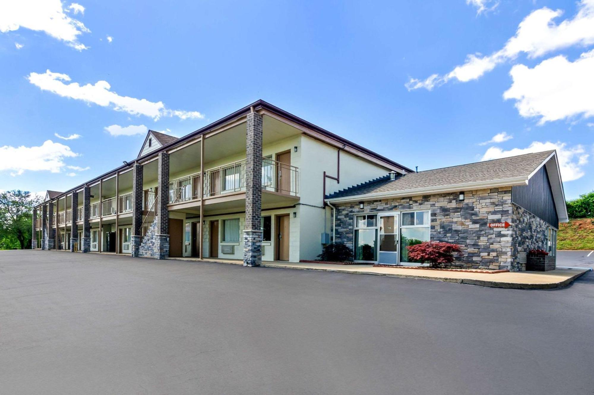 Econo Lodge Lynchburg Zewnętrze zdjęcie